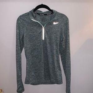 NIKE DRI-FIT women’s half zip long sleeve XS